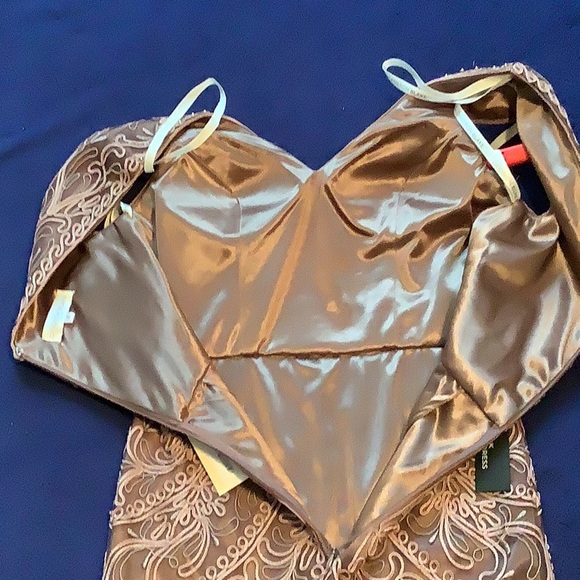 Dress - Picture 7 of 13